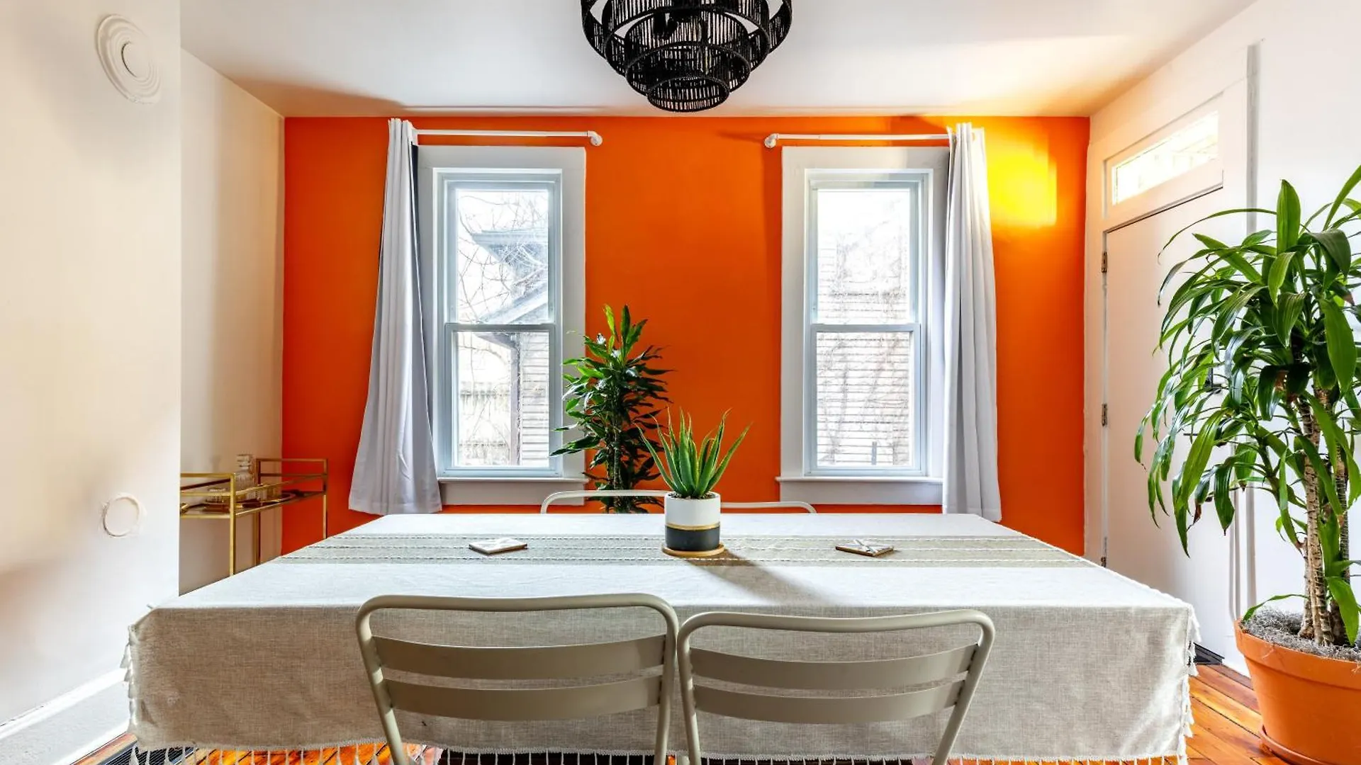 Prime Location Top Rated Clean Parking Free Columbus